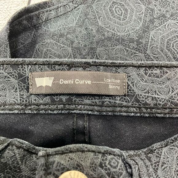 LEVI’S Demi Curve Low Rise Skinny Medallion Print Jeans - Picture 5 of 7